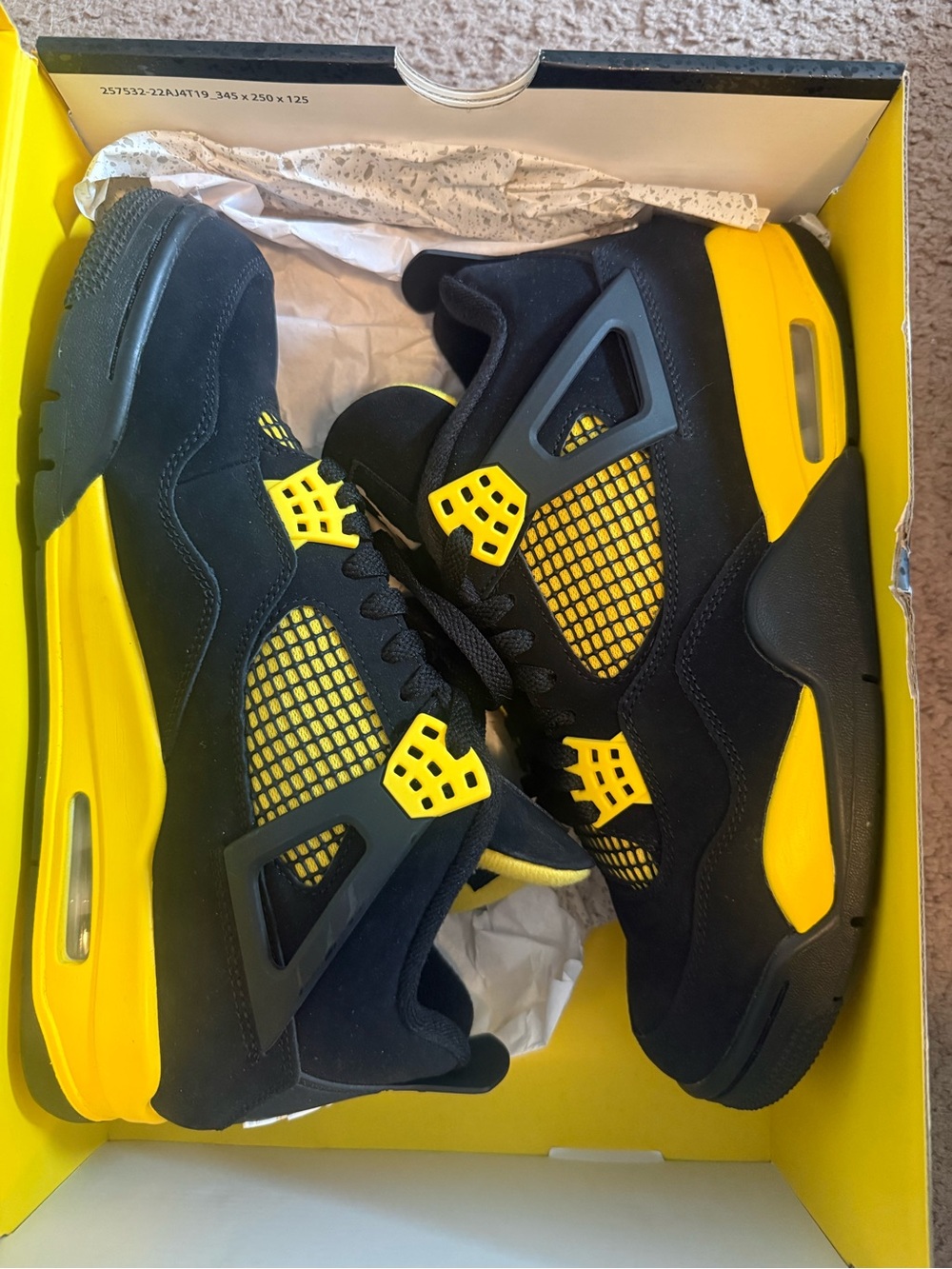 Yellow thunder jordan 4